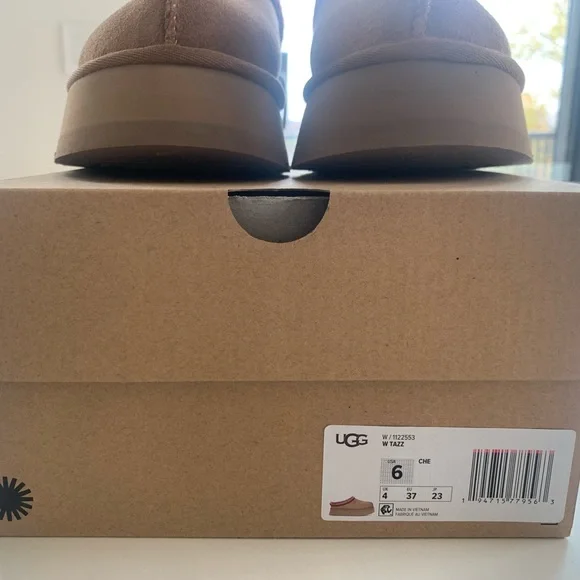 UGG TAZZ NEW IN BOX SIZE 6 - Picture 12 of 12